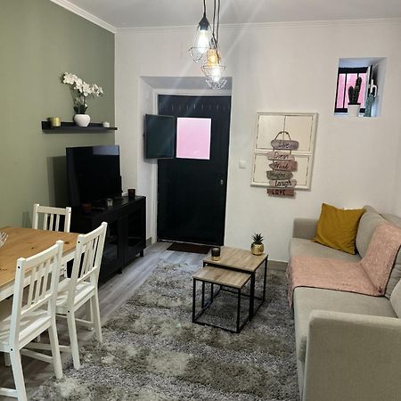 Quiet Street Alfama Apartment Lisbon Bagian luar foto